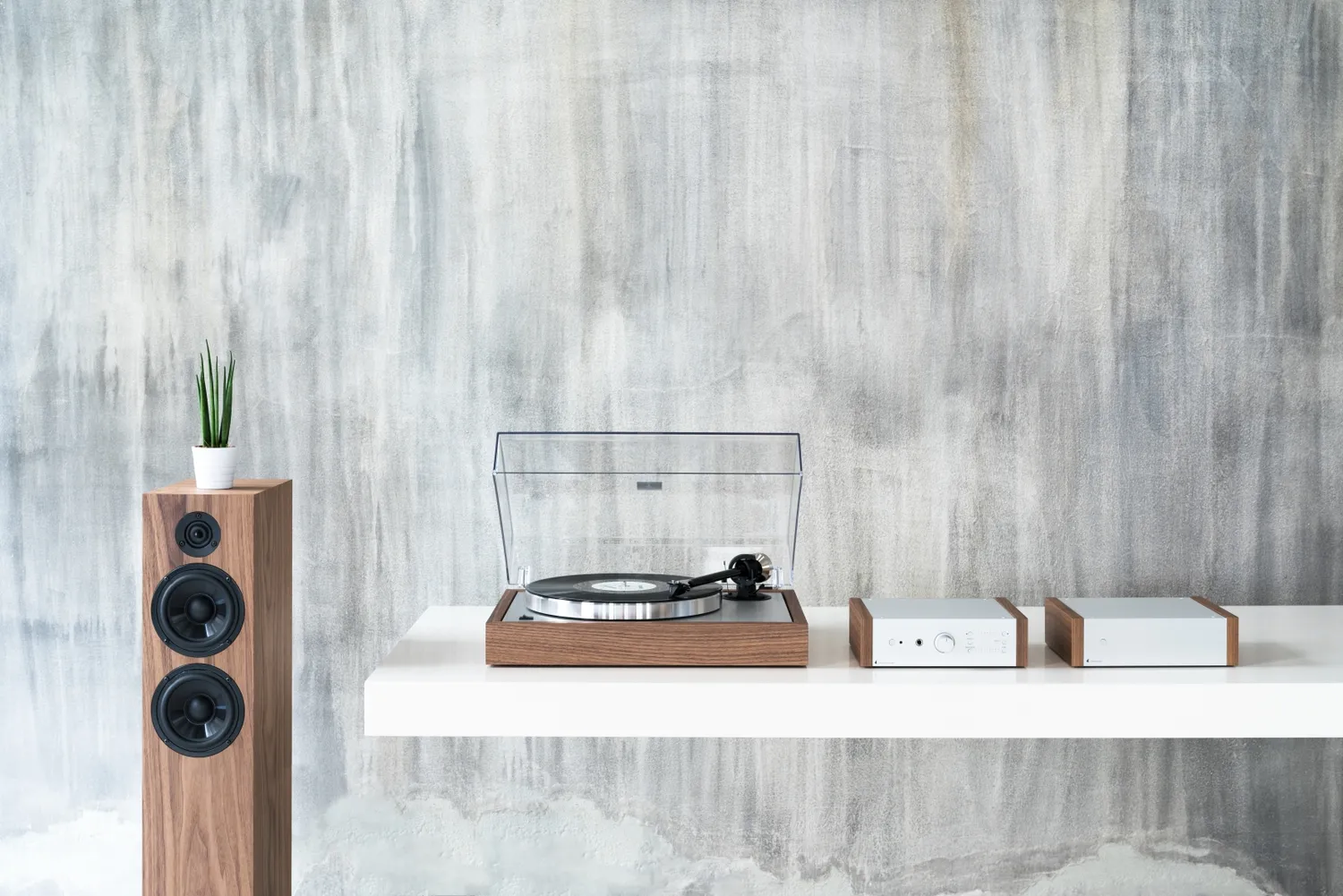 Pro-Ject The Classic skivspelare med dammkåpa remdrift
