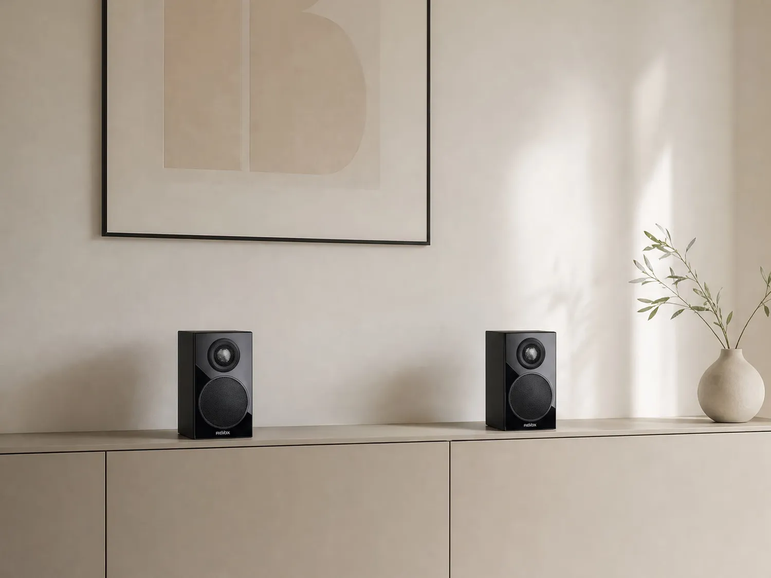 Revox Mini G50 högtalare svart väggmonterad