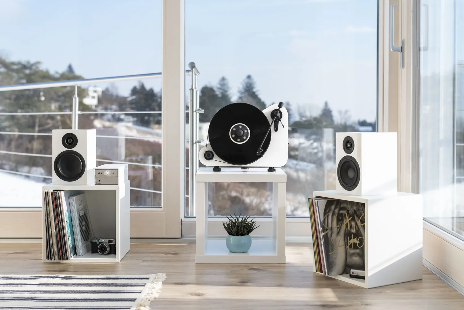 Pro-Ject VT-E skivspelare vertikal remdrift väggmonterad