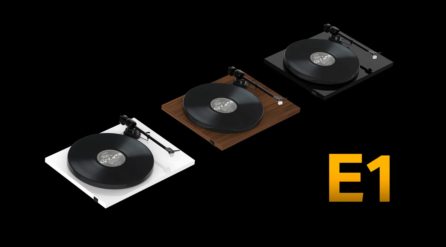 Pro-Ject E1 skivspelare insteg remdrift dammkåpa