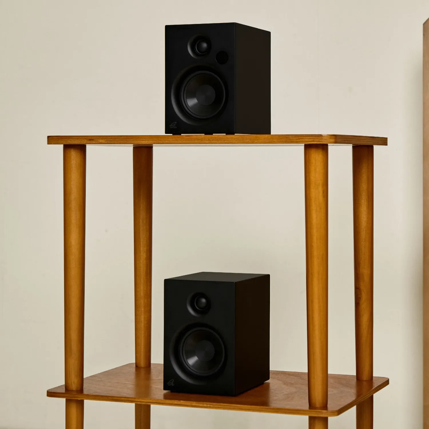 Gadhouse ROY Hi-Fi bokhyllehögtalare Bluetooth aptX