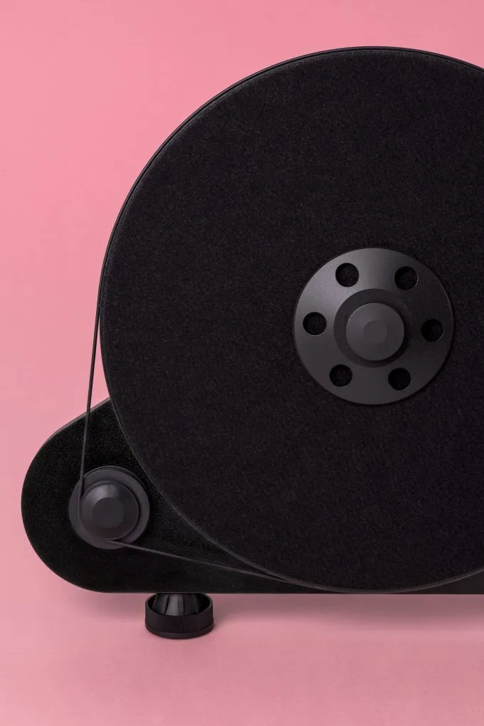 Pro-Ject VT-E skivspelare vertikal remdrift väggmonterad