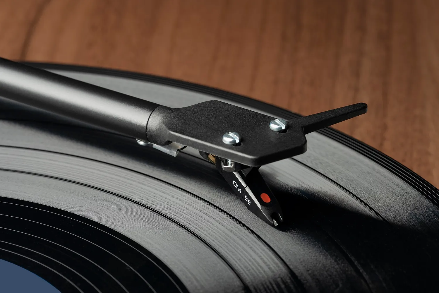 Pro-Ject E1 BT skivspelare bluetooth remdrift
