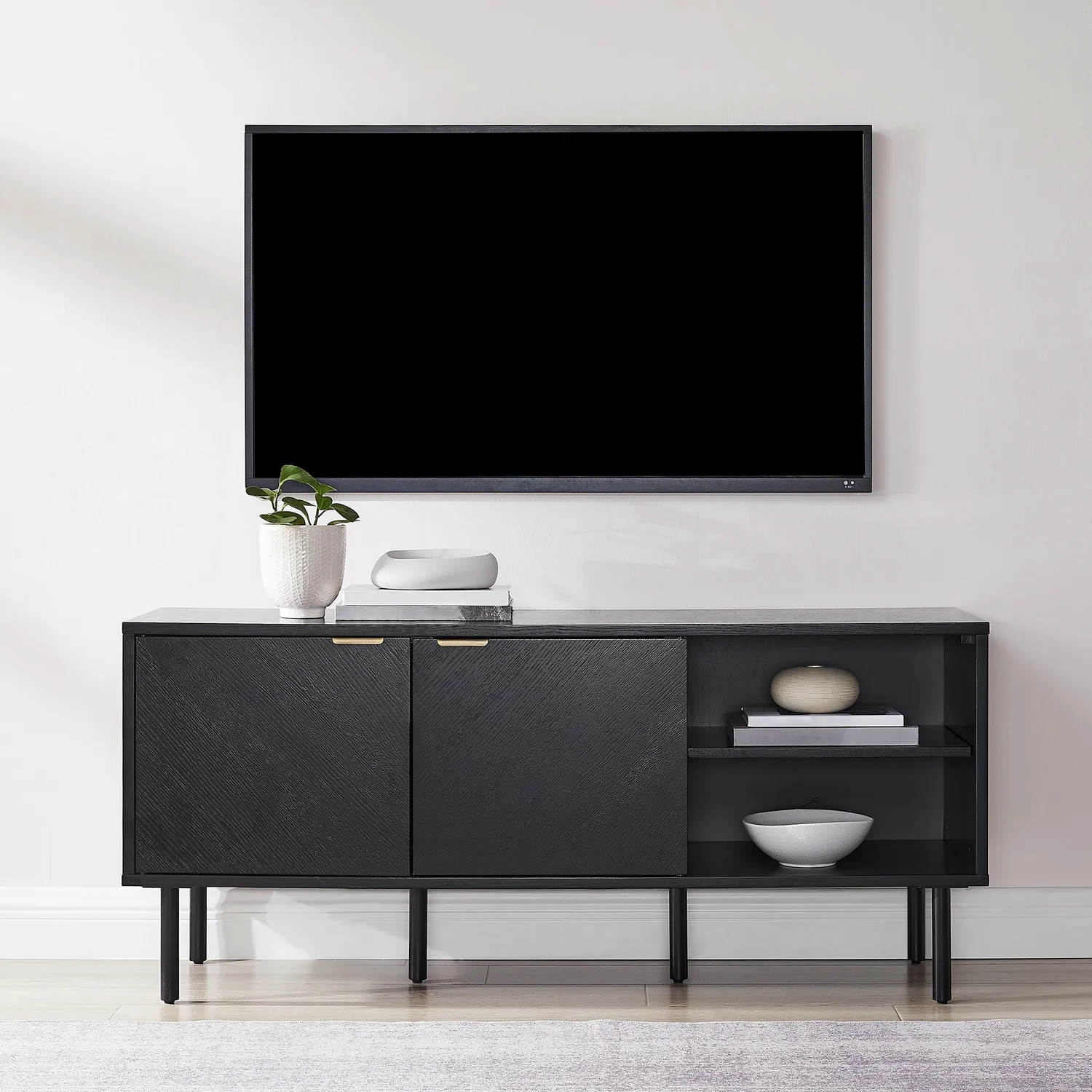 Crosley Brody vinylsideboard svart ek chevron vinylförvaring