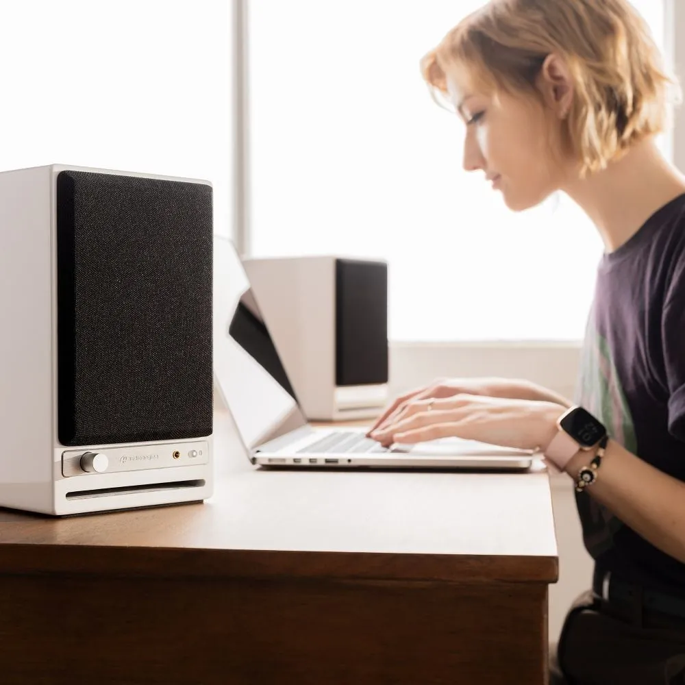 Crosley HD4 Next Gen musikanläggning svart Bluetooth