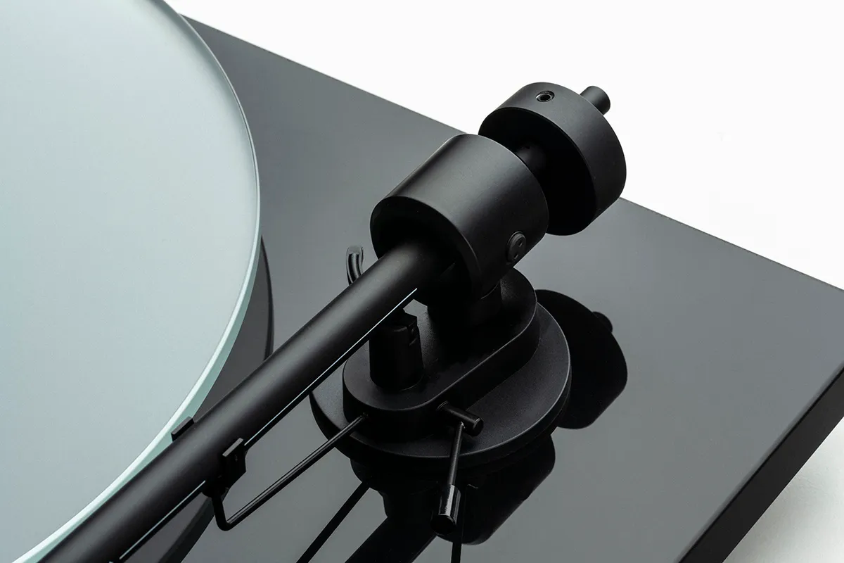 Pro-Ject T1 EVO Standard skivspelare glastallrik