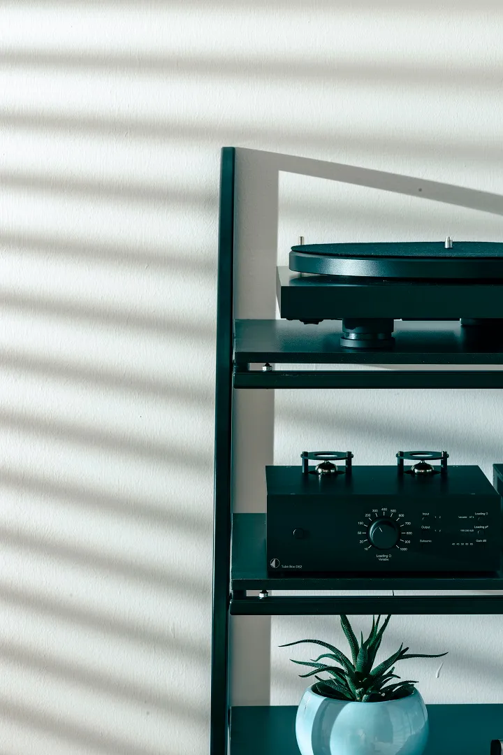Pro-Ject WMI Rack 5/4 vägghylla stål svart