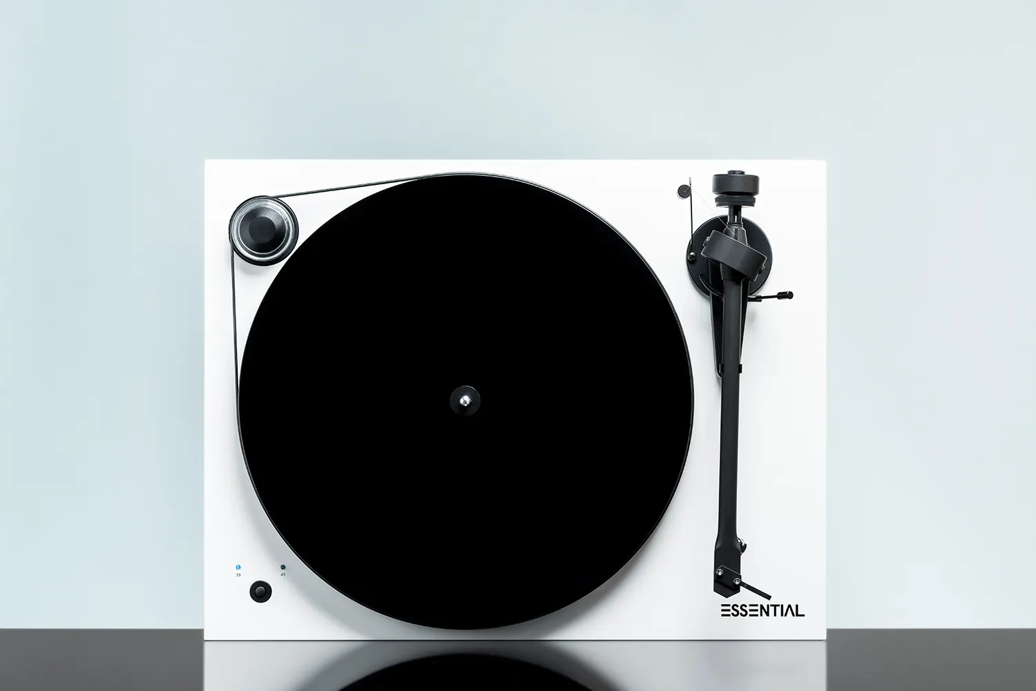 Pro-Ject Essential III SB skivspelare 33/45 OM10