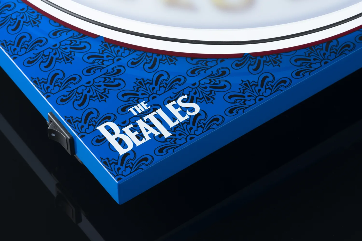 Pro-Ject Essential III Sgt Pepper skivspelare trum-tryck
