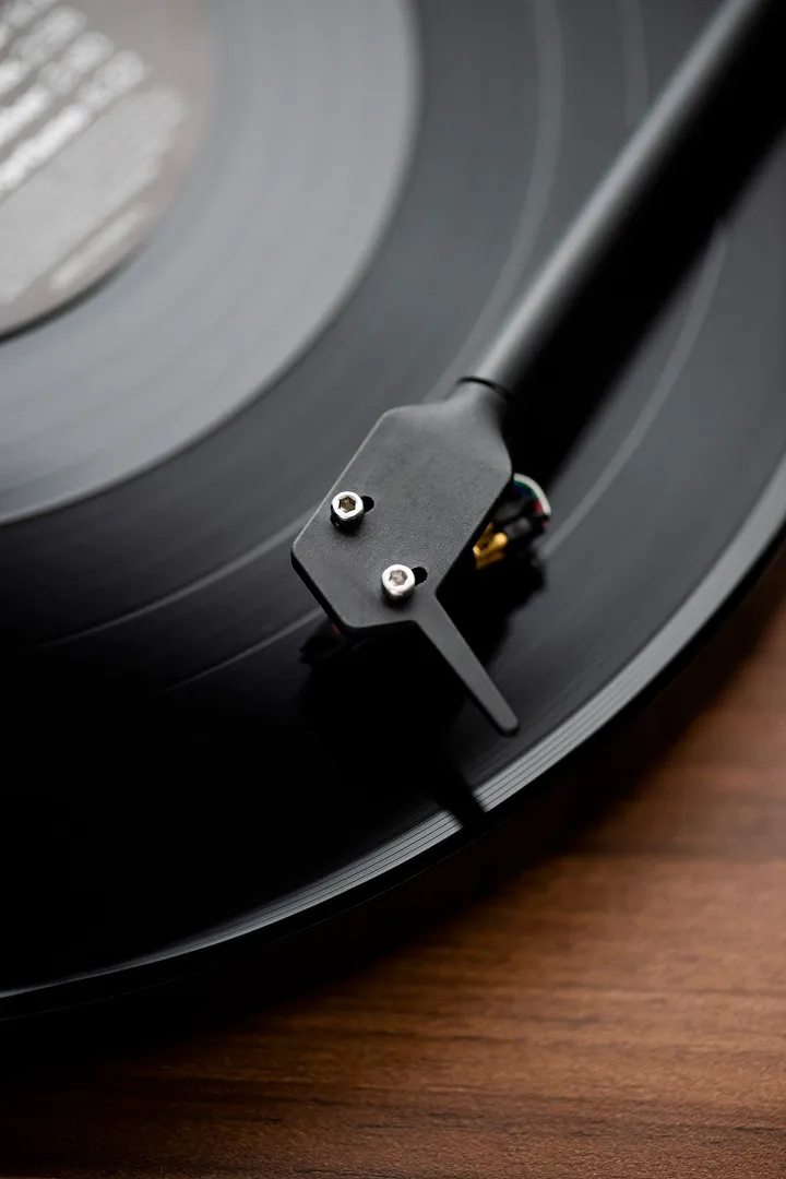 Pro-Ject E1 BT skivspelare bluetooth remdrift