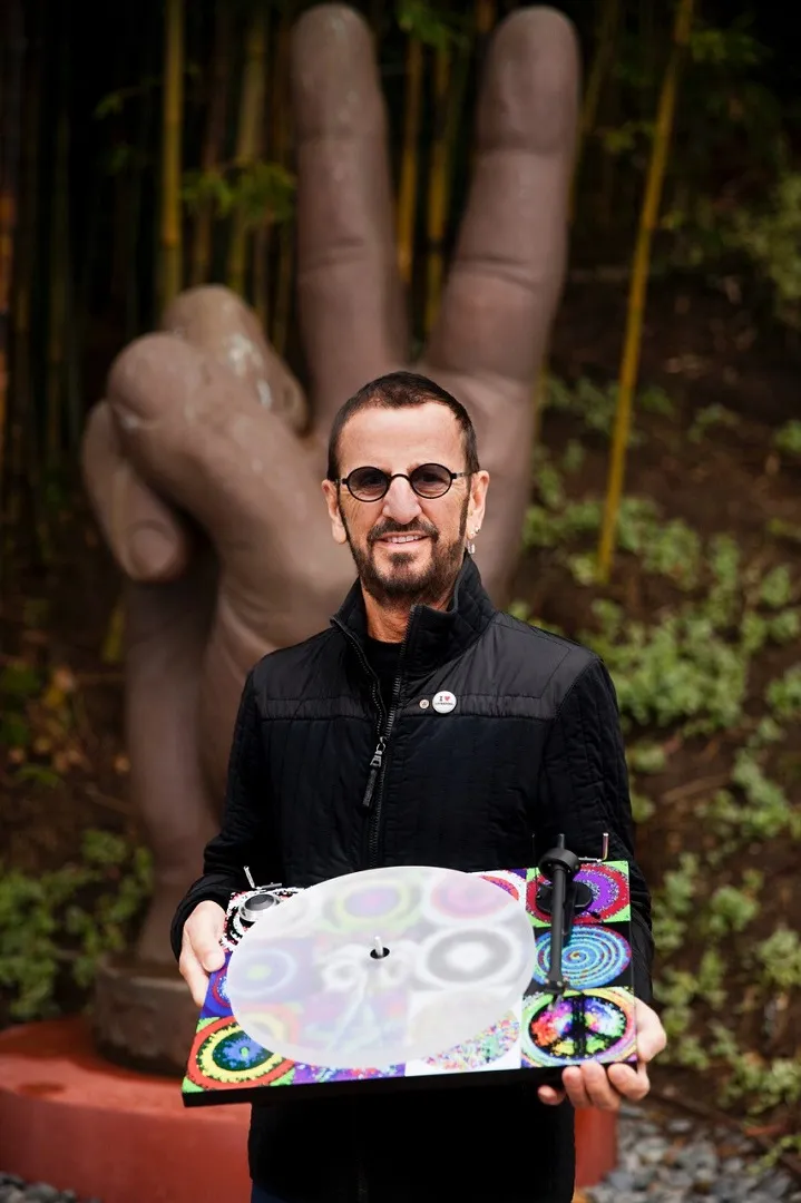 Pro-Ject Ringo Starr Peace & Love skivspelare akryl