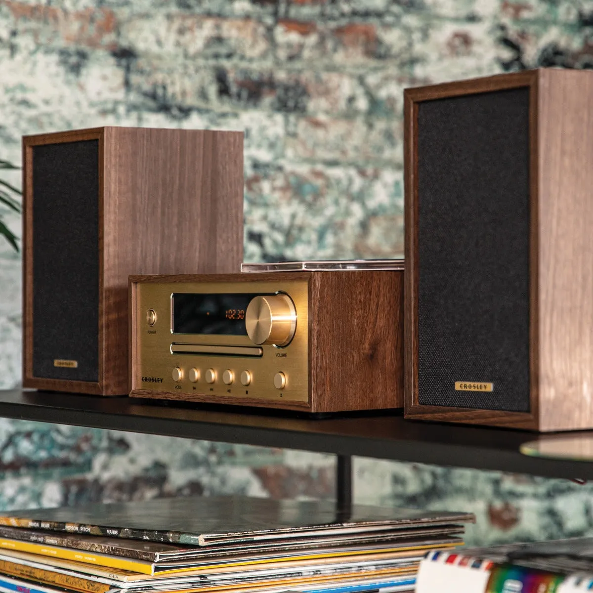 Crosley Parker CD-spelare valnöt med högtalare Bluetooth
