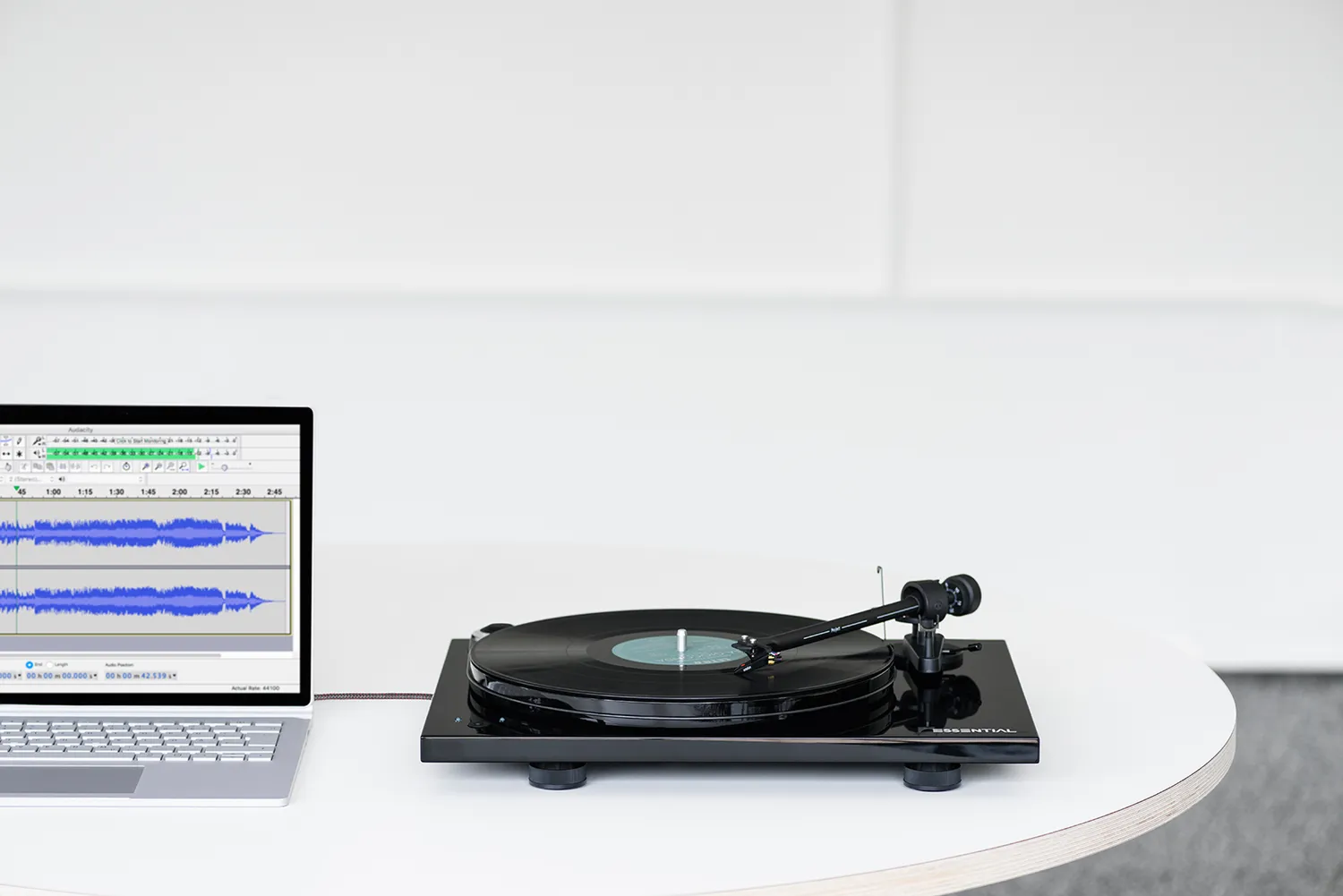 Pro-Ject Essential III RecordMaster skivspelare med USB svart