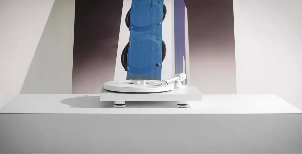 Pro-Ject Debut PRO White skivspelare vit remdrift