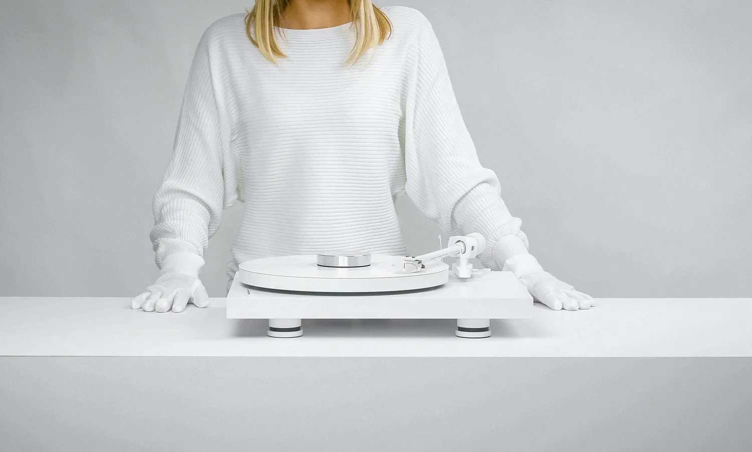 Pro-Ject Debut PRO White skivspelare vit remdrift