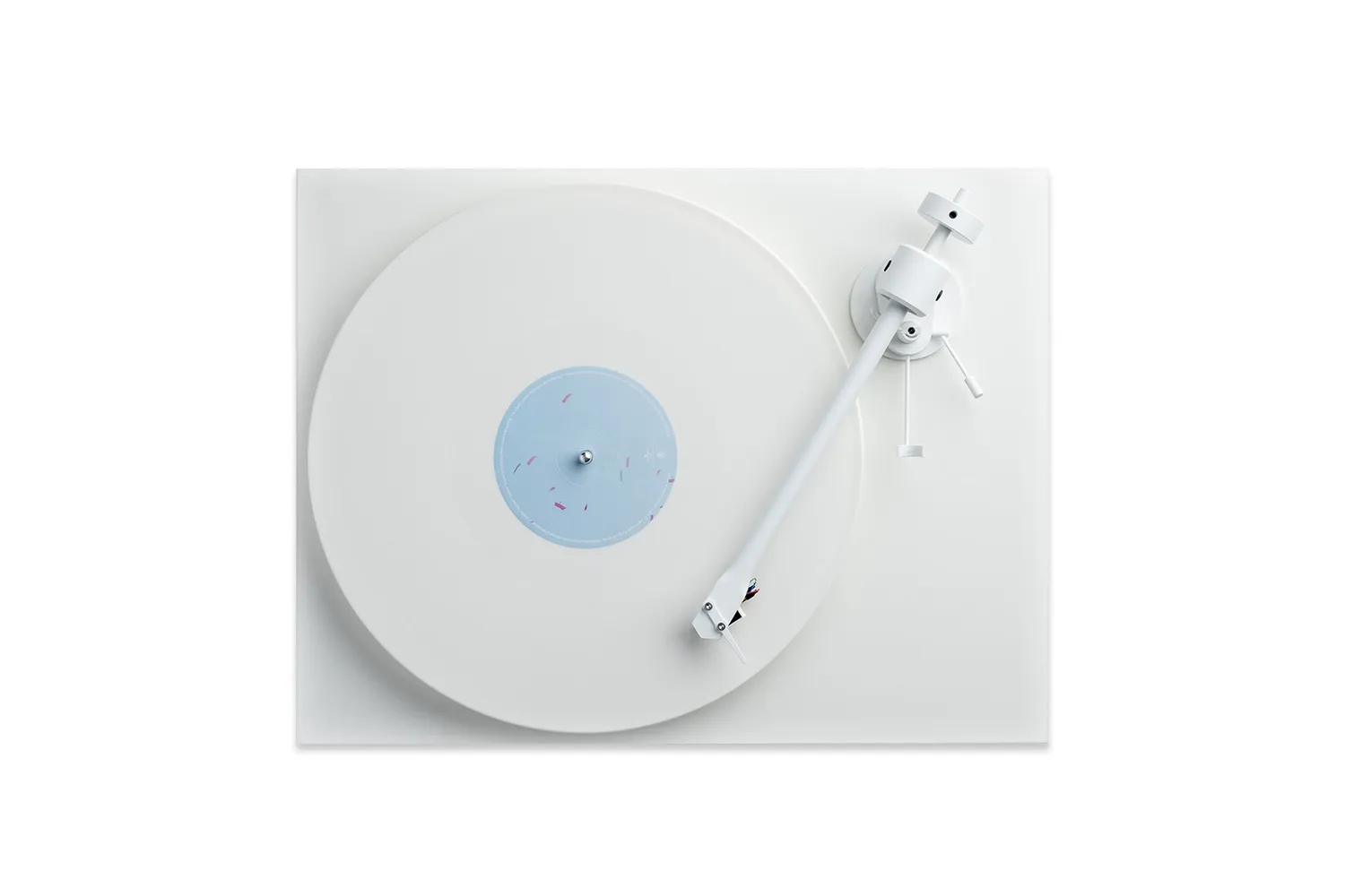 Pro-Ject T1 White Edition skivspelare vit remdrift