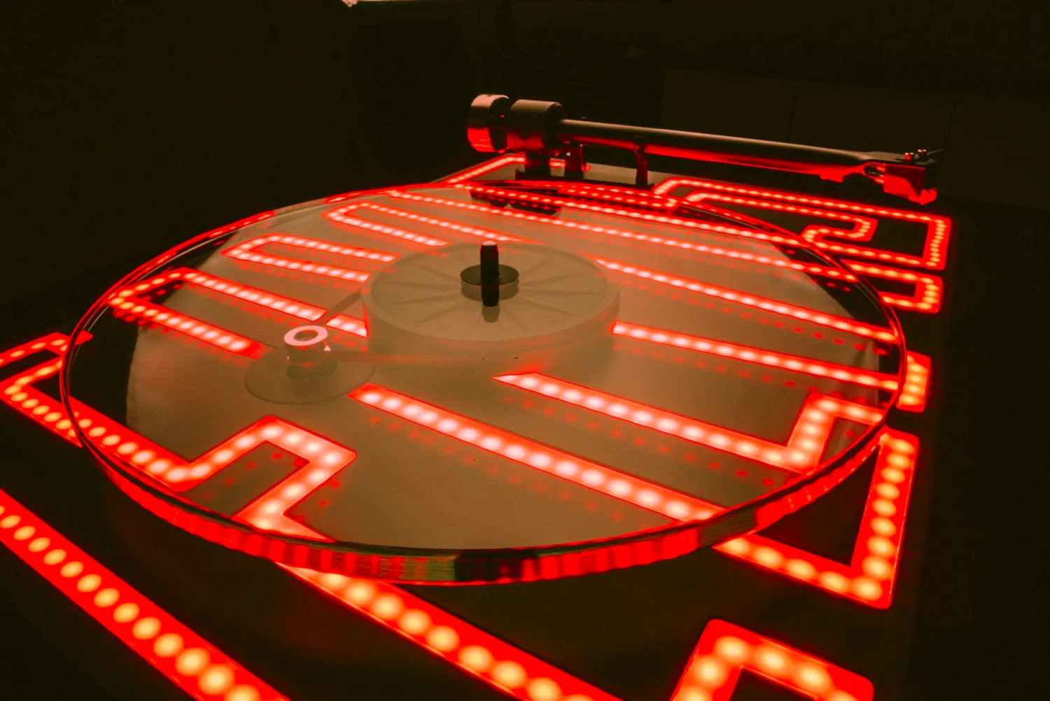 Pro-Ject Elvis skivspelare med remdrift