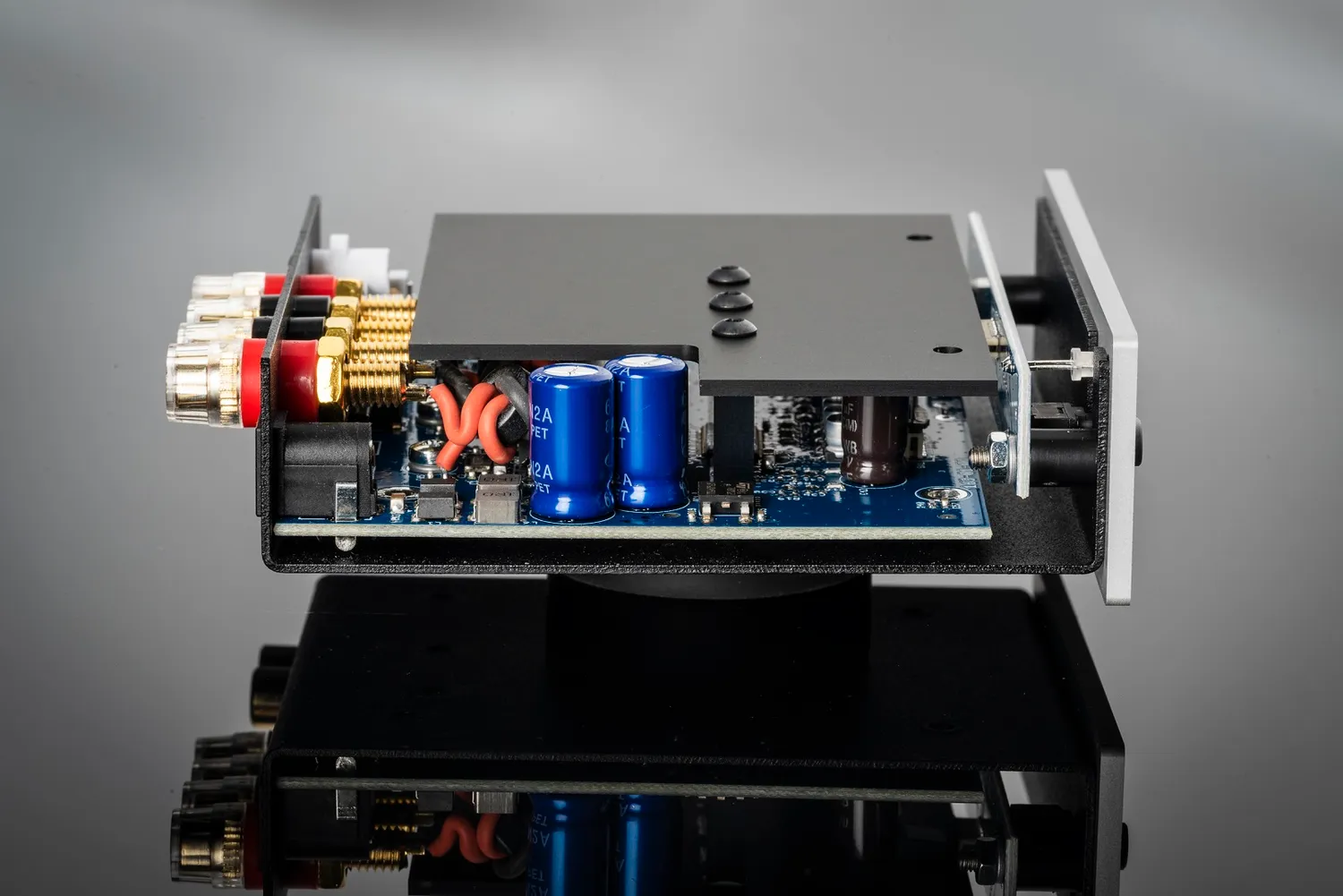Pro-Ject Amp Box S3 stereoförstärkare kompakt vardagsrum