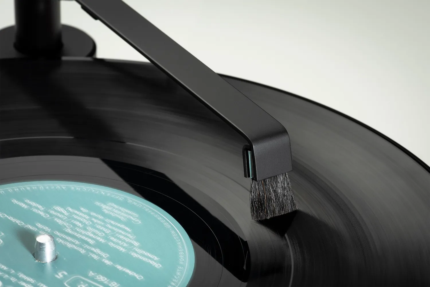 Pro-Ject Sweep it E skivborste aluminium