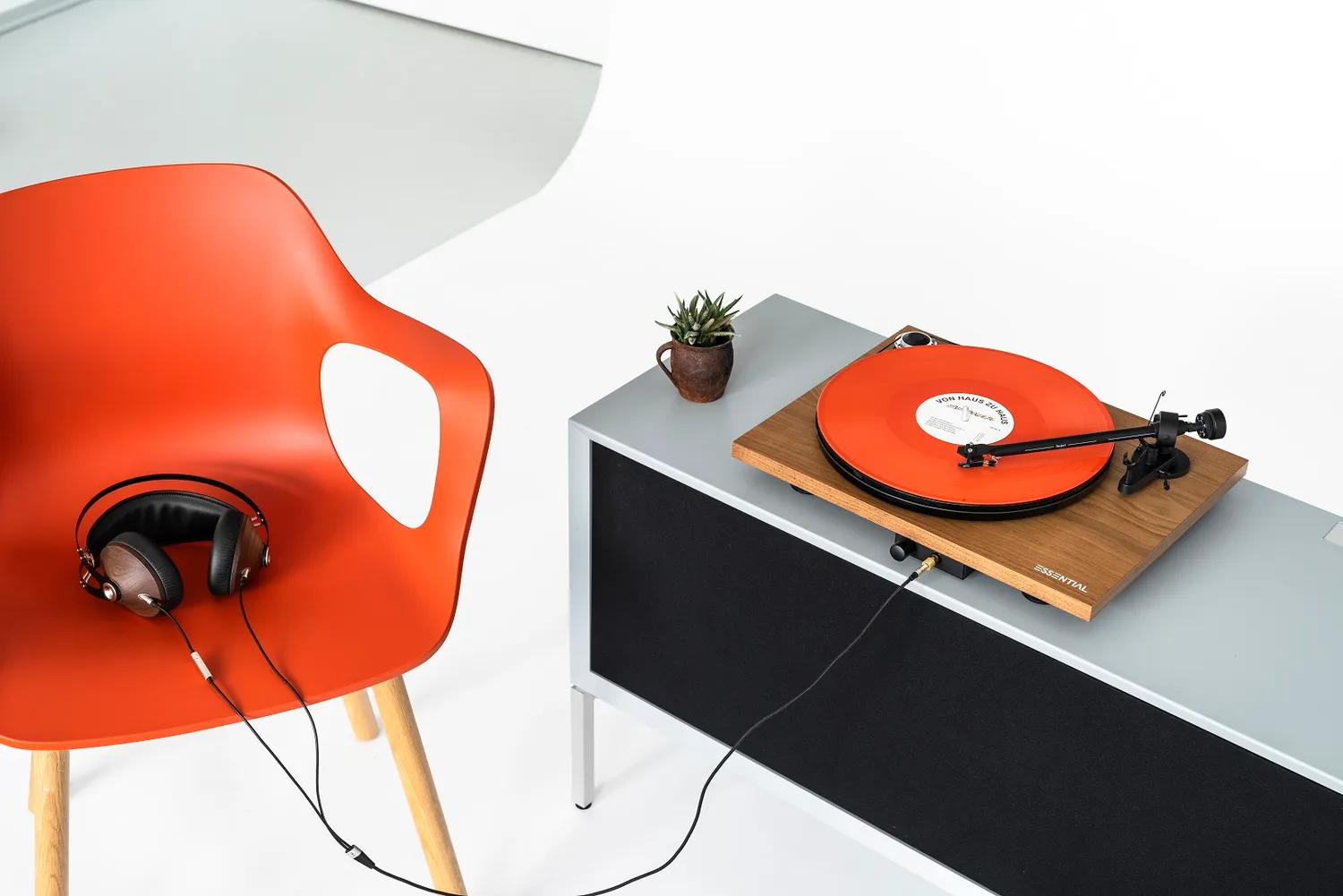 Pro-Ject Essential III HP skivspelare hörlursuttag
