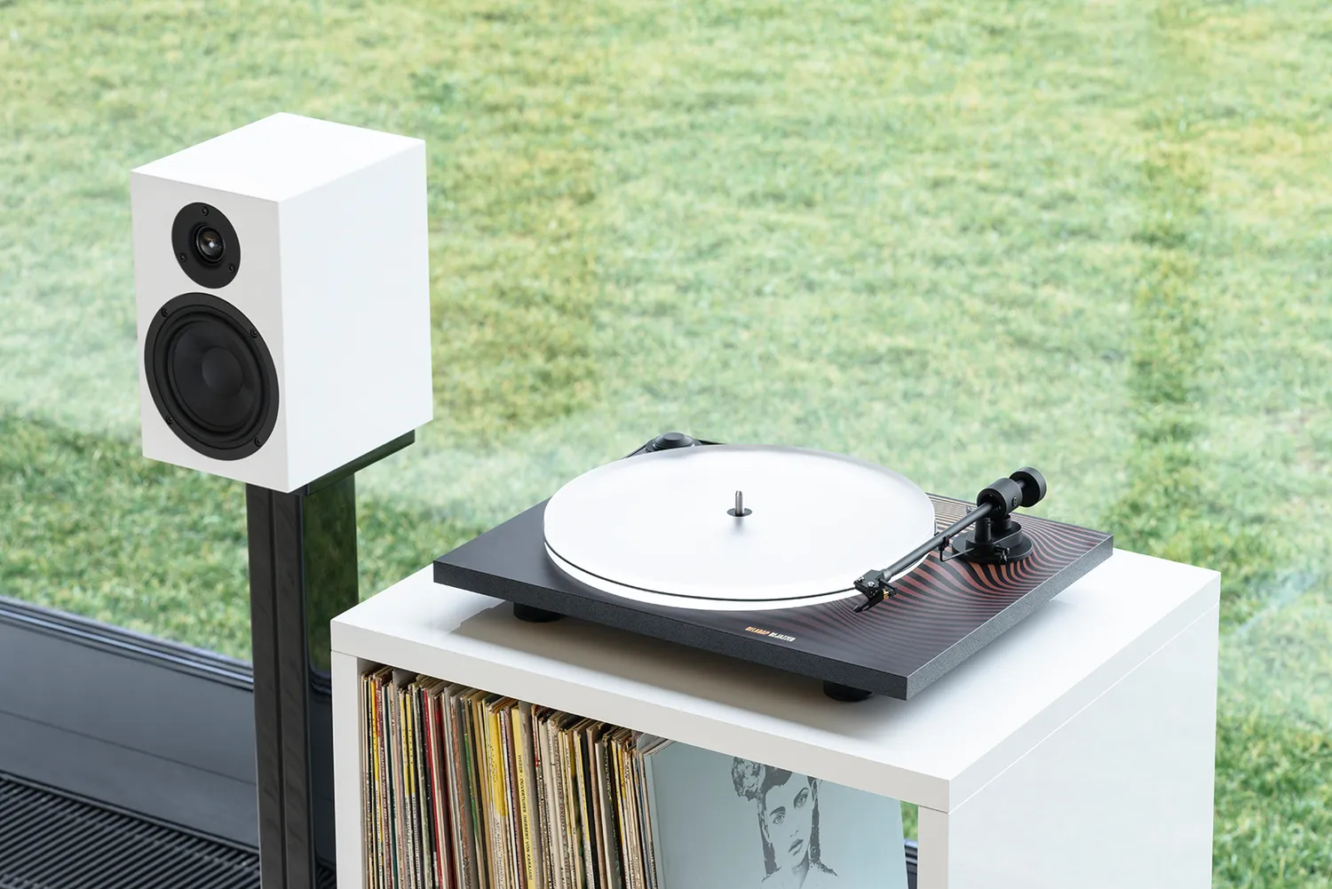 Pro-Ject Primary DelaDap Wave skivspelare akryl