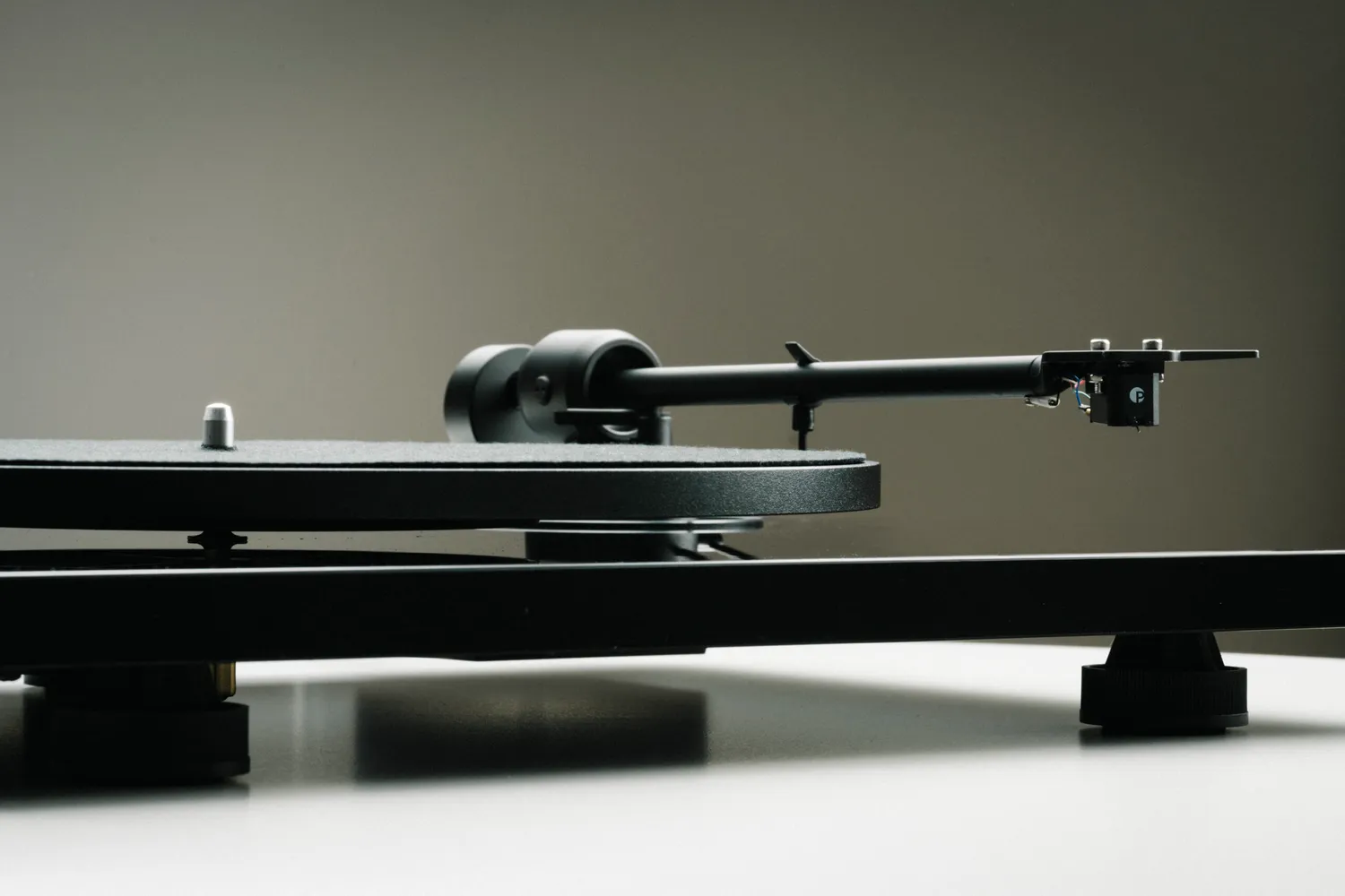 Pro-Ject E1.2 skivspelare remdrift svart