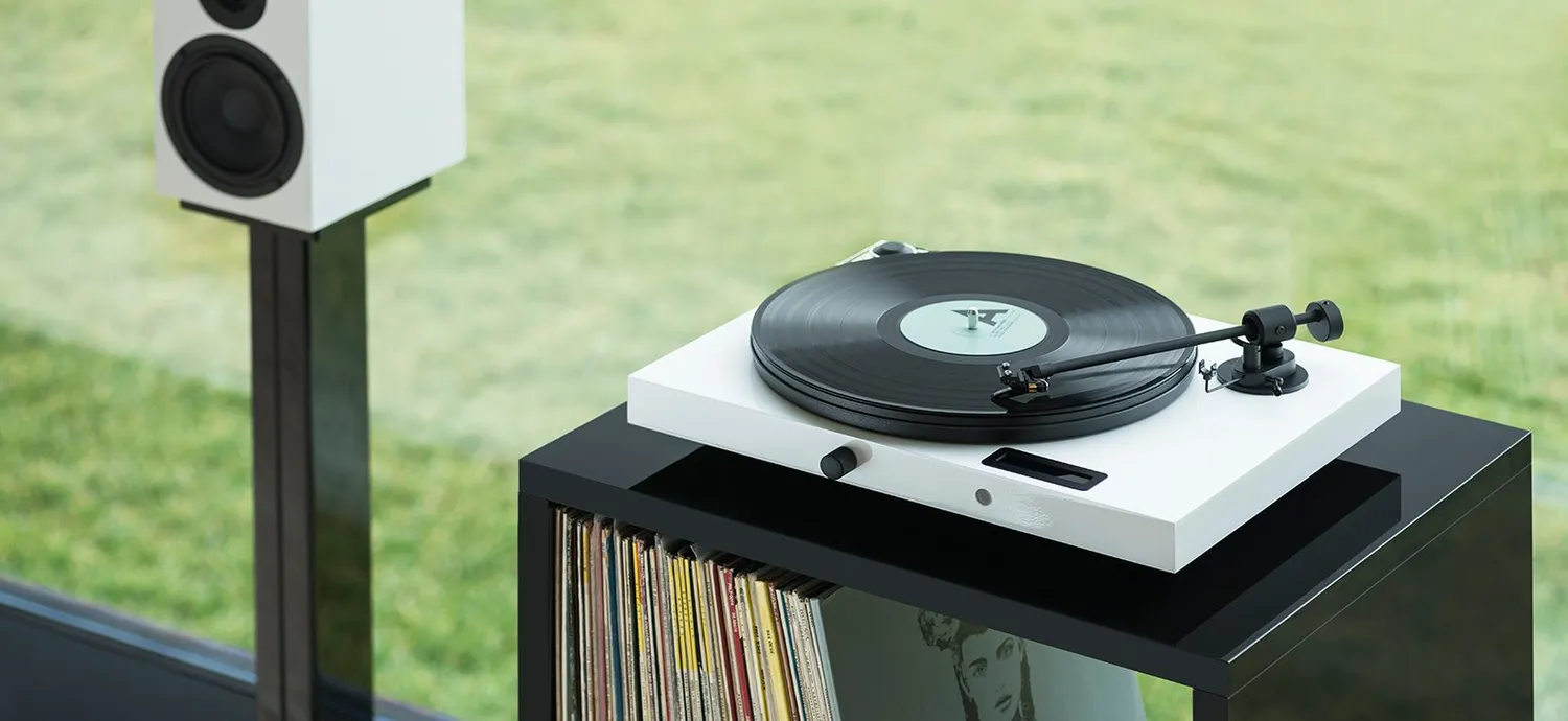 Pro-Ject Juke Box E skivspelare HiFi-set med Bluetooth