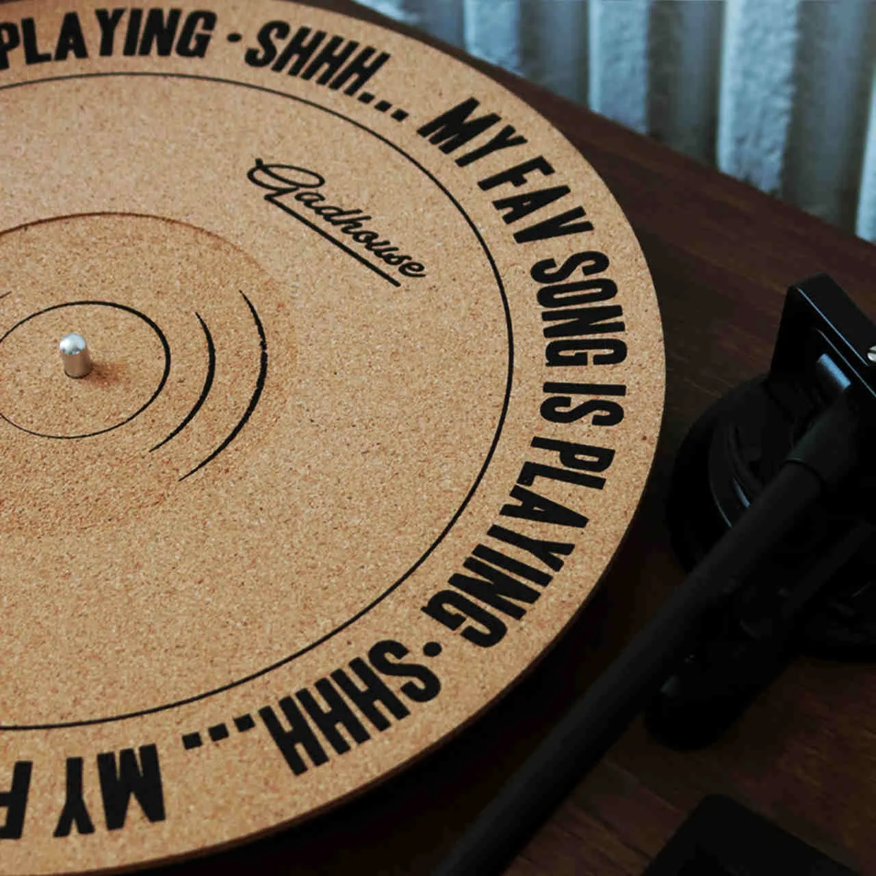 Gadhouse slipmat i kork för skivspelare
